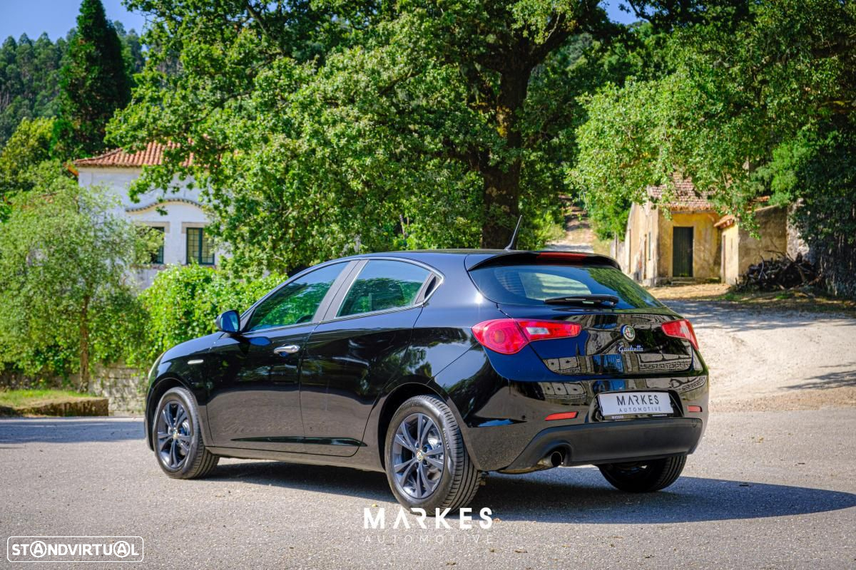 Alfa Romeo Giulietta 1.6 JTDm Distinctive - 10