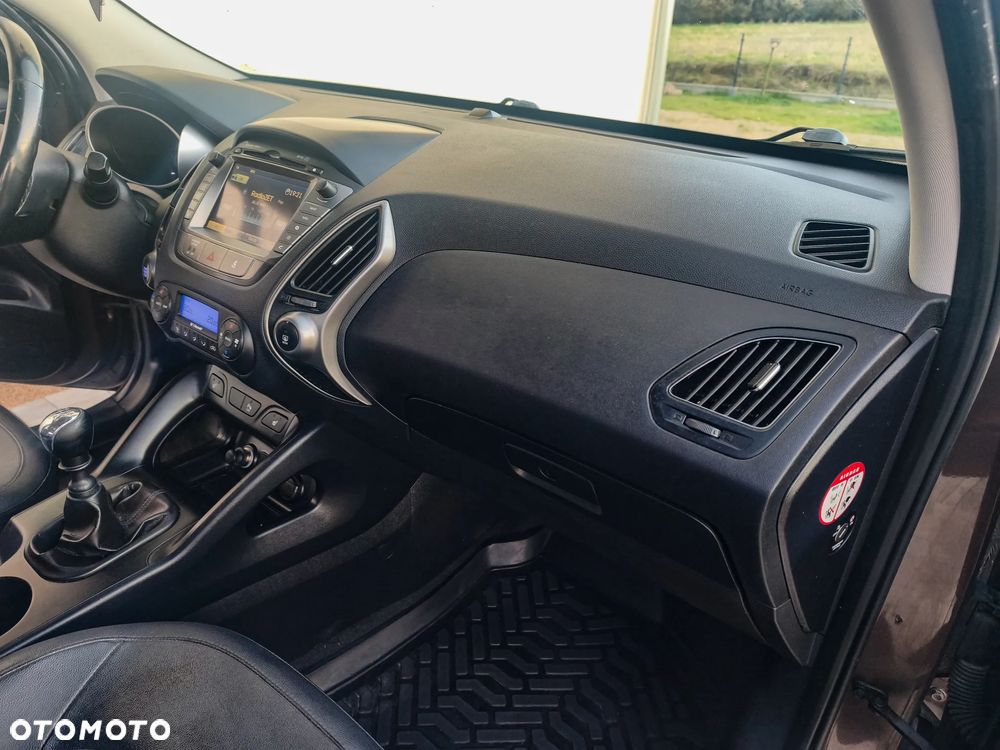 Hyundai ix35 1.7 CRDi 2WD Fifa World Cup Edition - 14