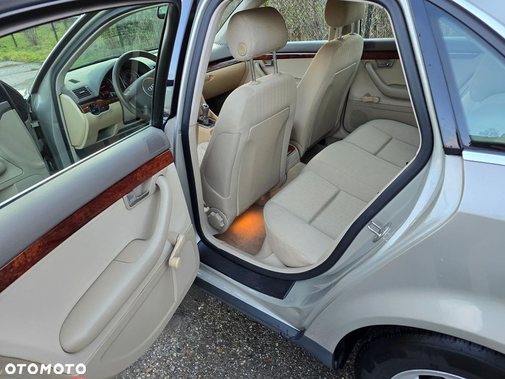 Audi A4 Limousine 2 - 9