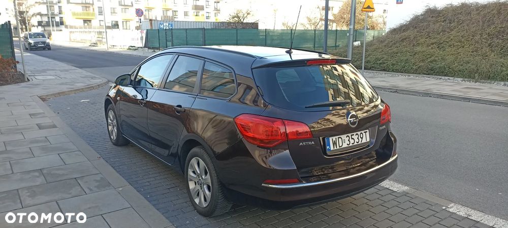 Opel Astra 1.4 T Enjoy - 4