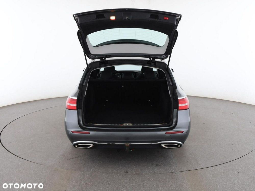 Mercedes-Benz Klasa E 250 9G-TRONIC Avantgarde - 19