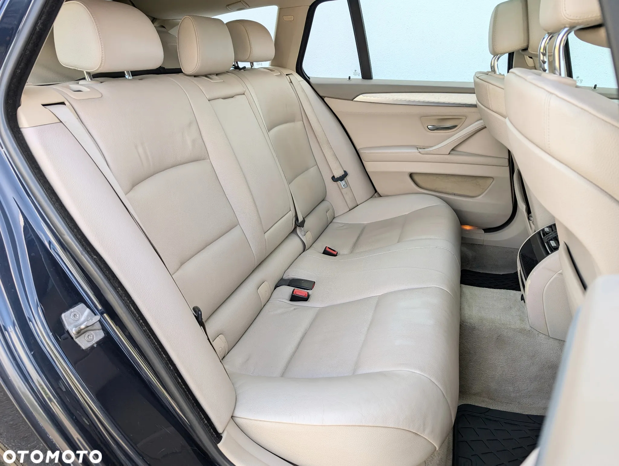 BMW Seria 5 530d Touring - 16