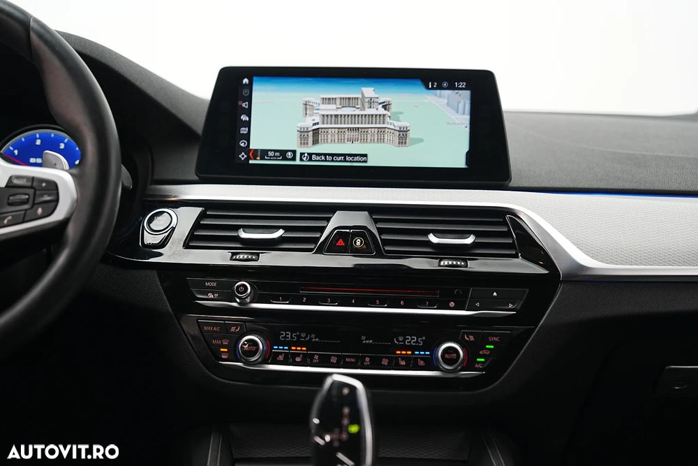 BMW Seria 5 530d xDrive Aut. - 12