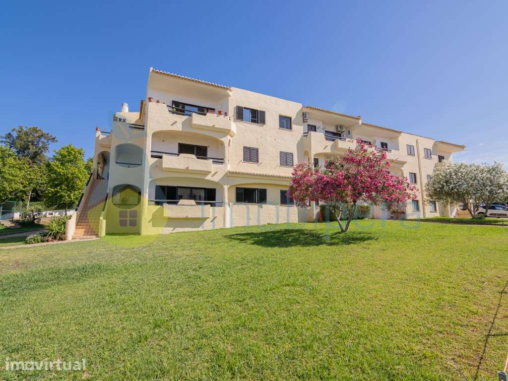 NÃO PERCA ESTA GRANDE OPORTUNIDADE! APARTAMENTO T1 ESPAÇOSO TOTALME... - Grande imagem: 4/27