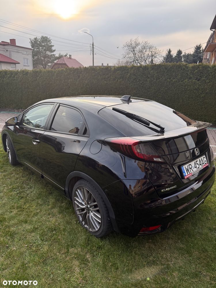 Honda Civic 1.8 Sport (Honda Connect+) - 3