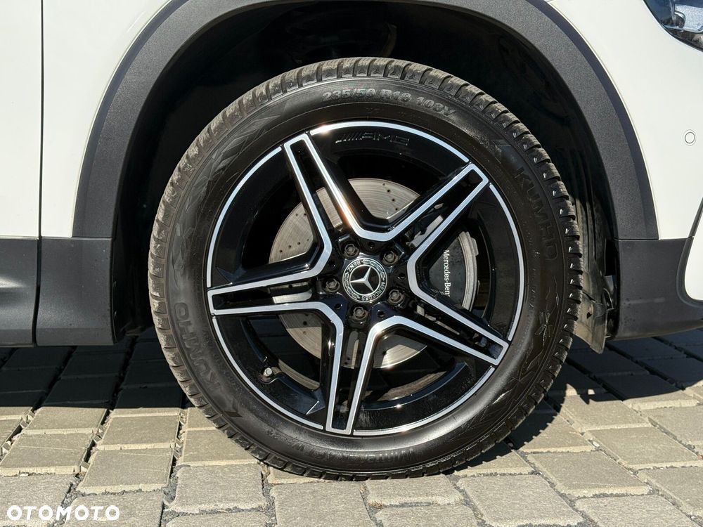 Mercedes-Benz GLB 200 d AMG Line 8G-DCT - 10