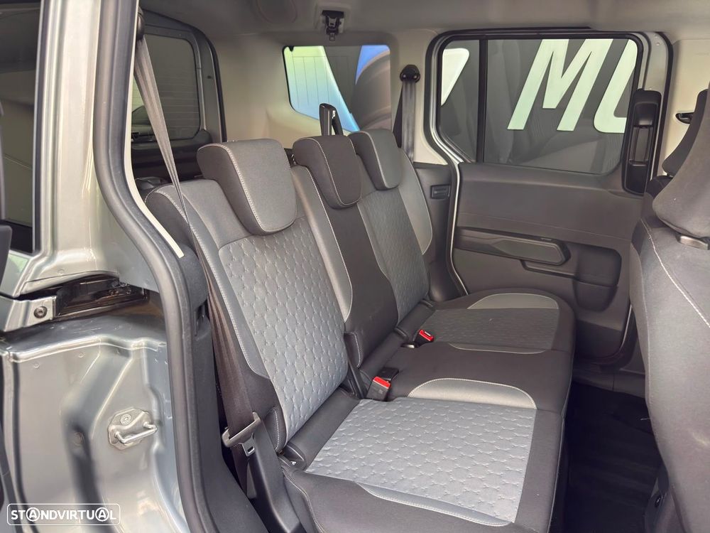 Ford Tourneo Courier 1.0 EcoBoost Titanium - 45