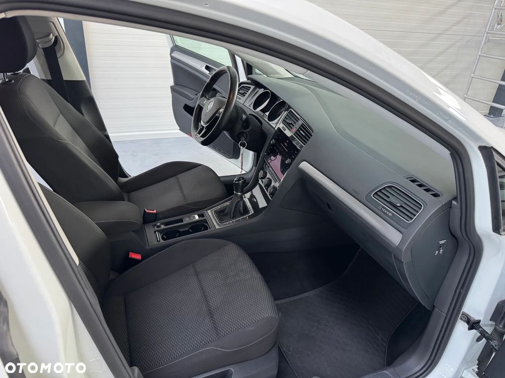 Volkswagen Golf 1.0 TSI Trendline - 10