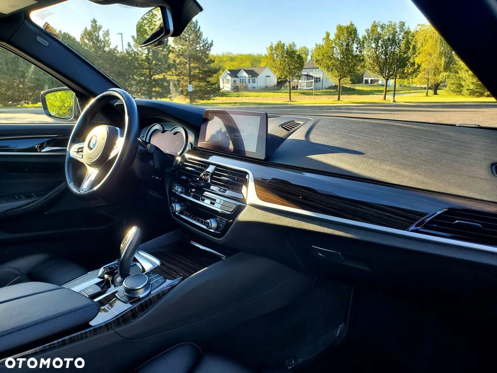 BMW Seria 5 540i xDrive M Sport Edition - 16