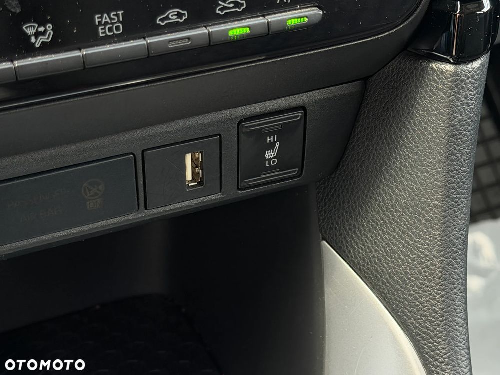 Toyota Yaris Hybrid 1.5 Comfort - 21