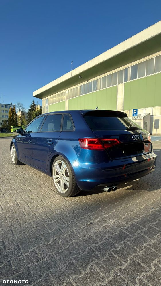 Audi A3 Sportback 2.0 TDI Ambiente - 4