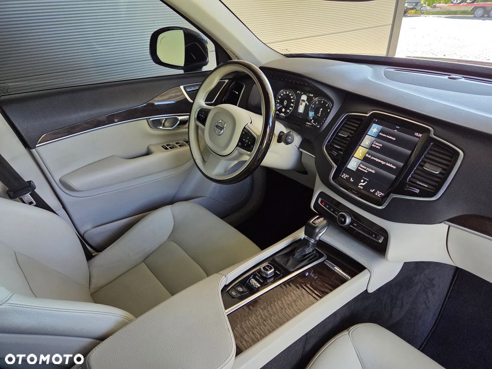 Volvo XC 90 T6 AWD Momentum 7os - 10