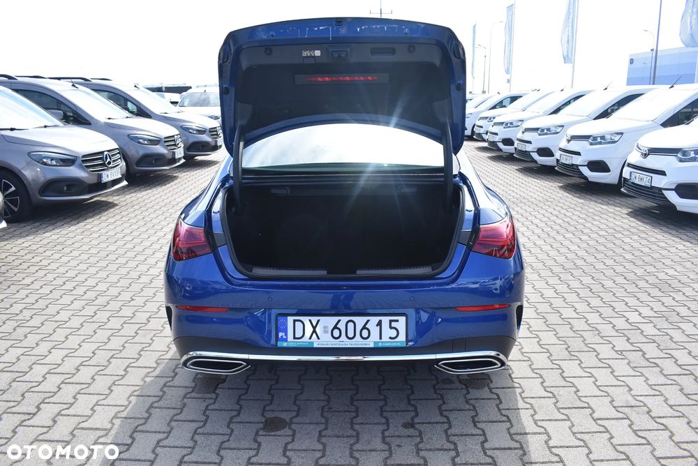 Mercedes-Benz CLA 200 mHEV 7G-DCT - 12