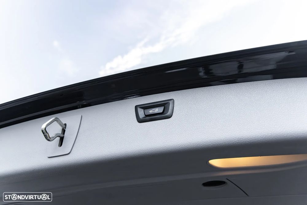 BMW 320 d Blue Performance - 42