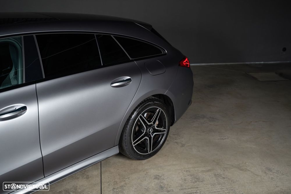 Mercedes-Benz CLA 250 e Shooting Brake AMG Line - 11