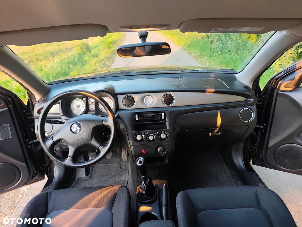 Mitsubishi Outlander 2.0 2WD Invite - 28
