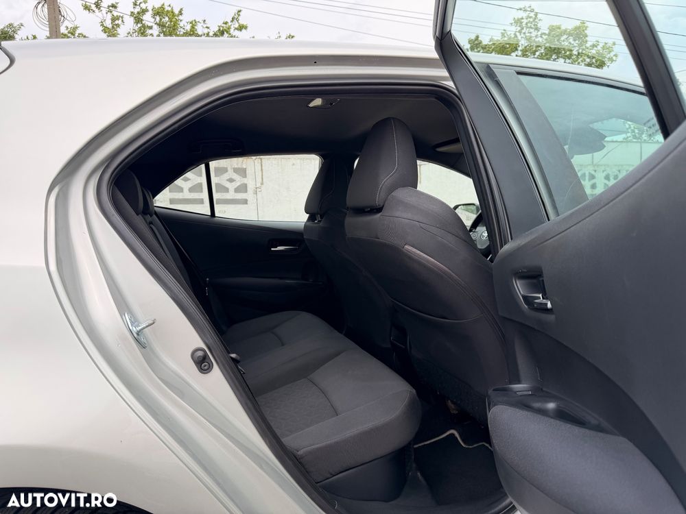 Toyota Corolla - 10