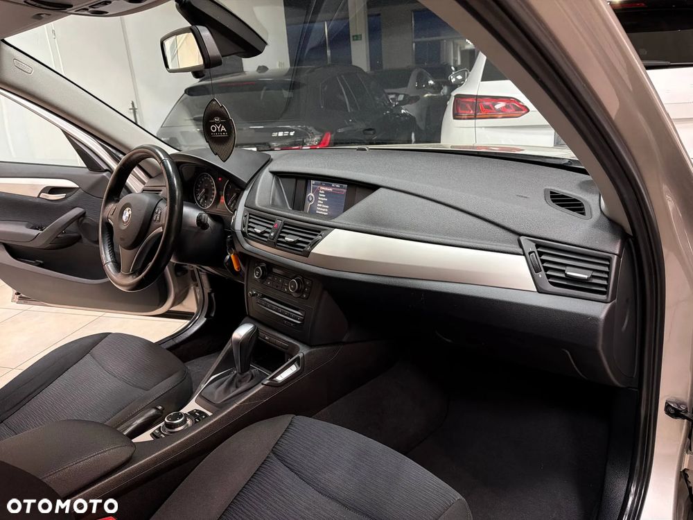 BMW X1 sDrive18i - 23