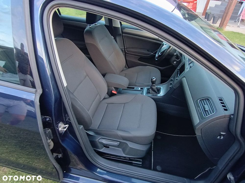 Volkswagen Golf 1.6 TDI BMT Comfortline - 10