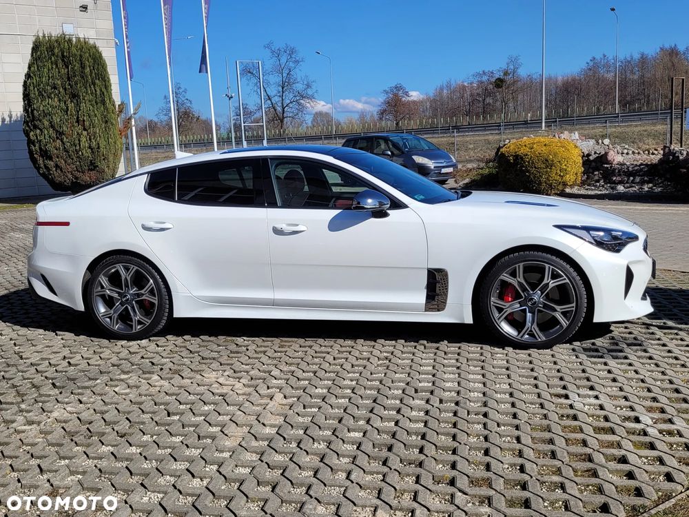 Kia Stinger - 5