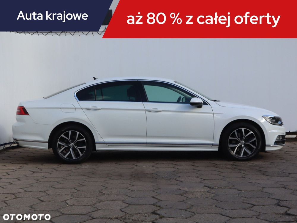 Volkswagen Passat - 8