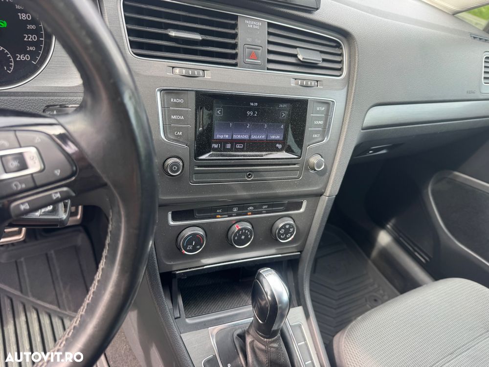 Volkswagen Golf 1.6 TDI DPF DSG BlueMotion Technology Comfortline - 19