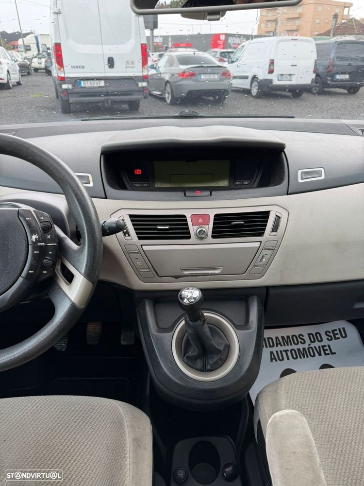 Citroën C4 Grand Picasso 1.6 HDi Confort - 27