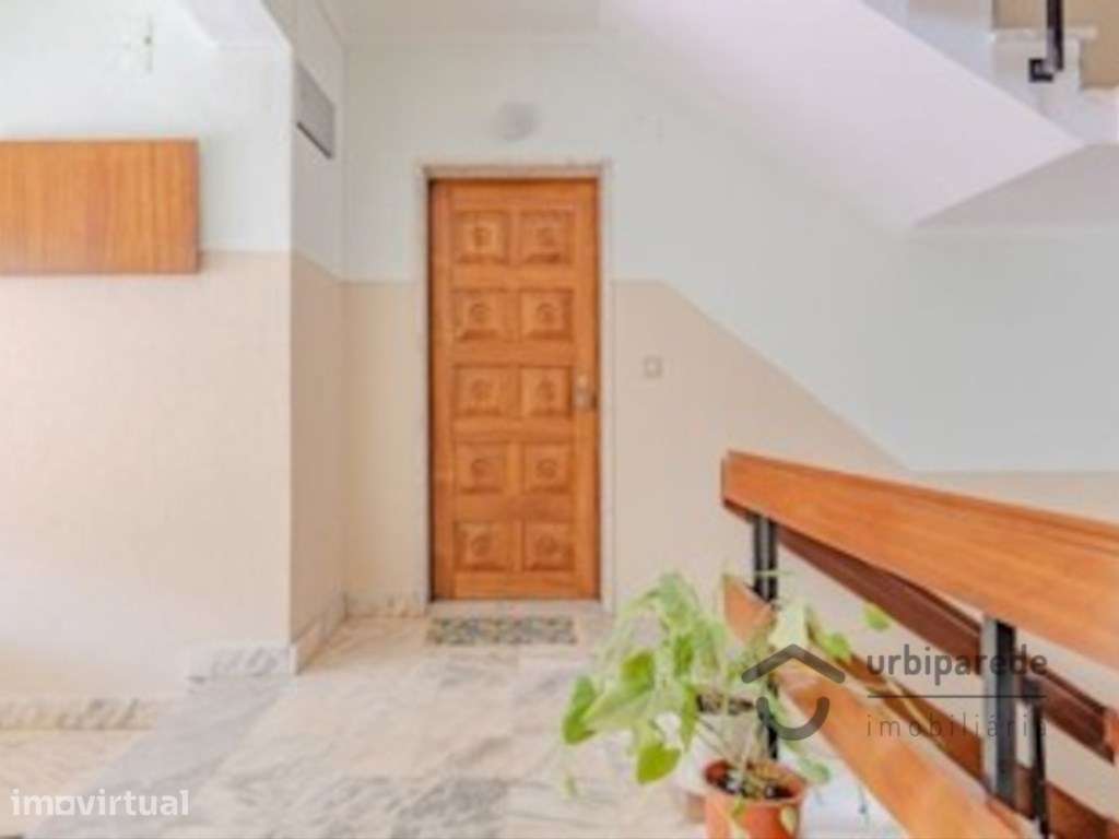 Apartamento T2, no Entroncamento, c/ parqueamento. - Grande imagem: 2/23