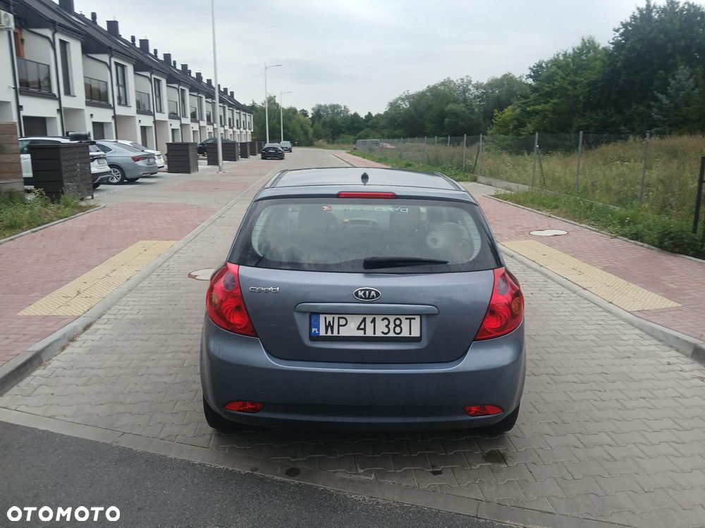 Kia Ceed - 5