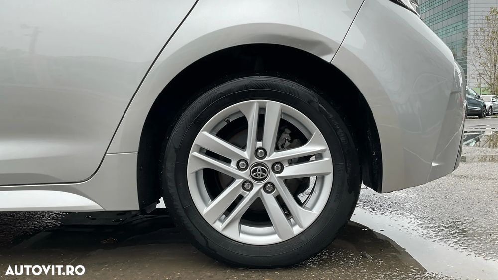 Toyota Corolla 1.8 HSD Dynamic - 10