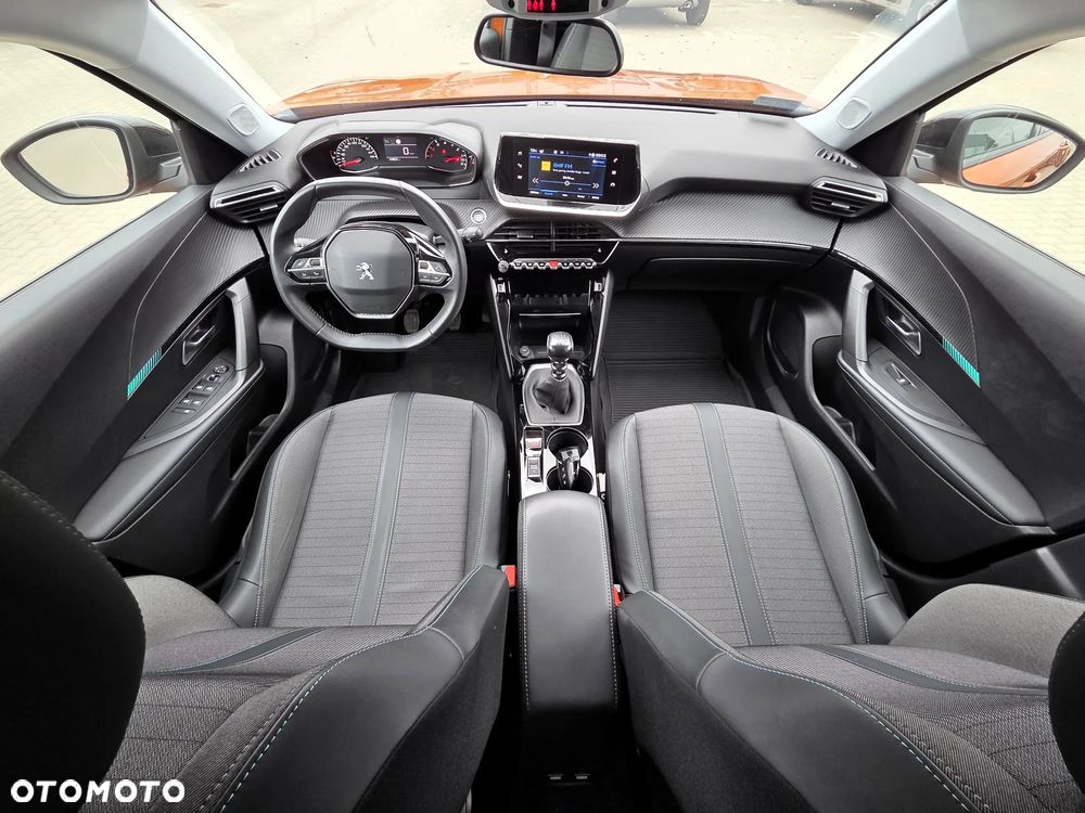 Peugeot 2008 PureTech 100 Allure S&S BVM6 - 18