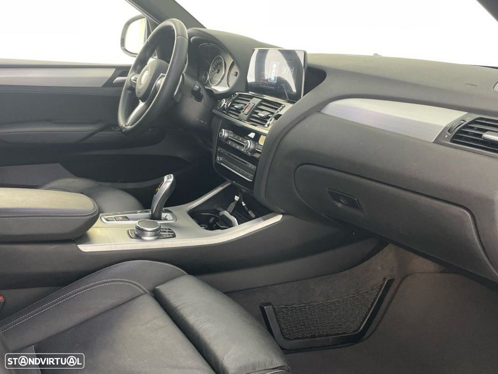 BMW X4 20 d xDrive Auto - 28