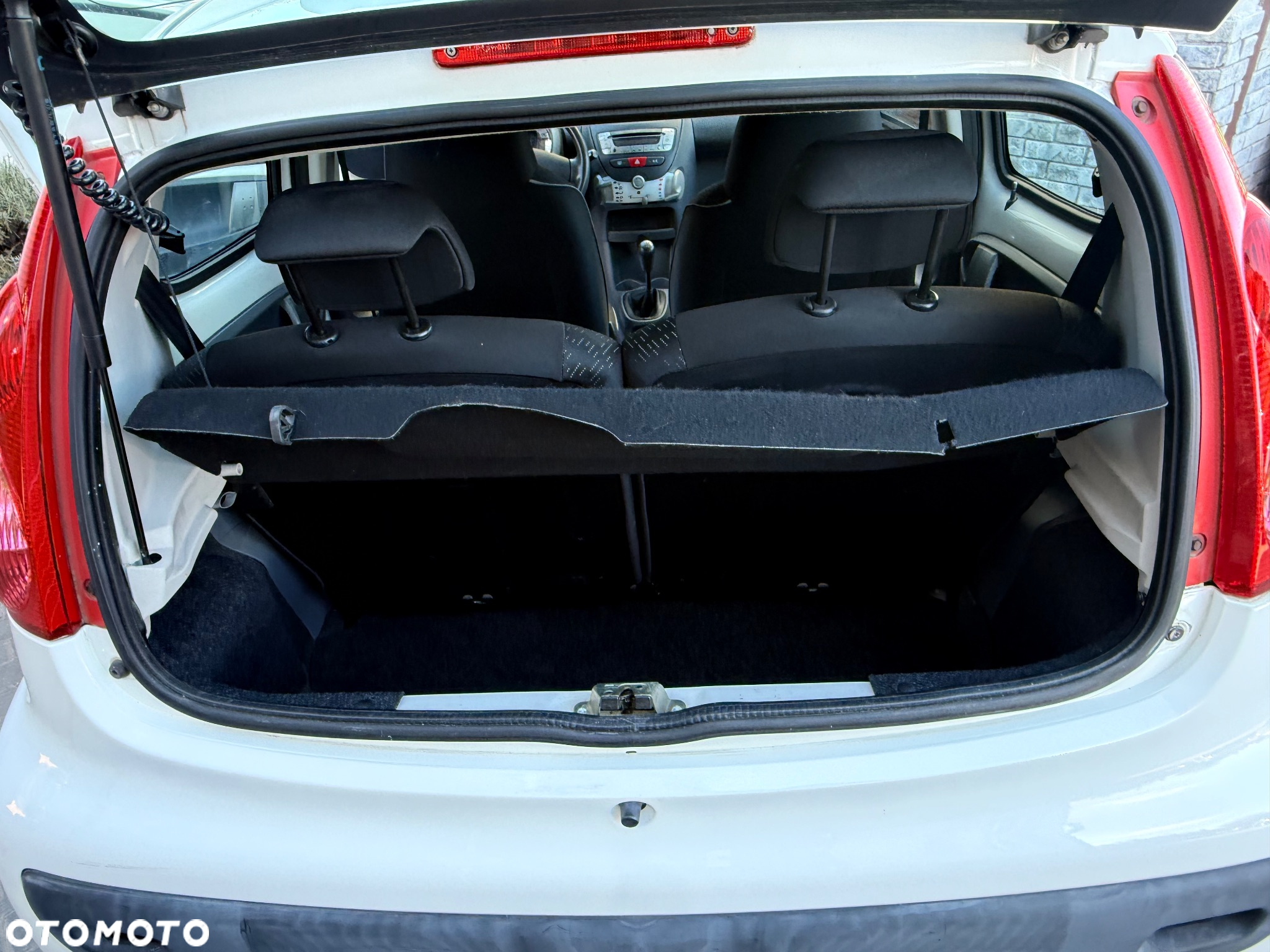 Peugeot 107 1.0 Happy - 11