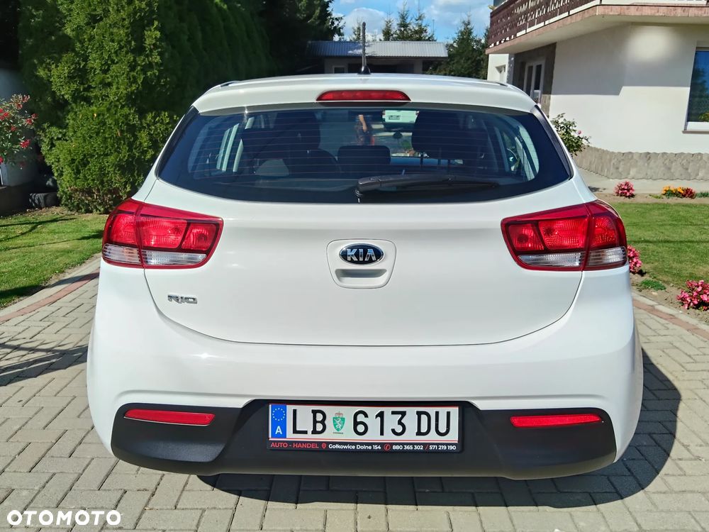 Kia Rio 1.2 Attract - 10