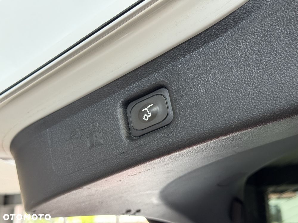 Ford S-Max 2.5 Hybrid Titanium CVT - 13