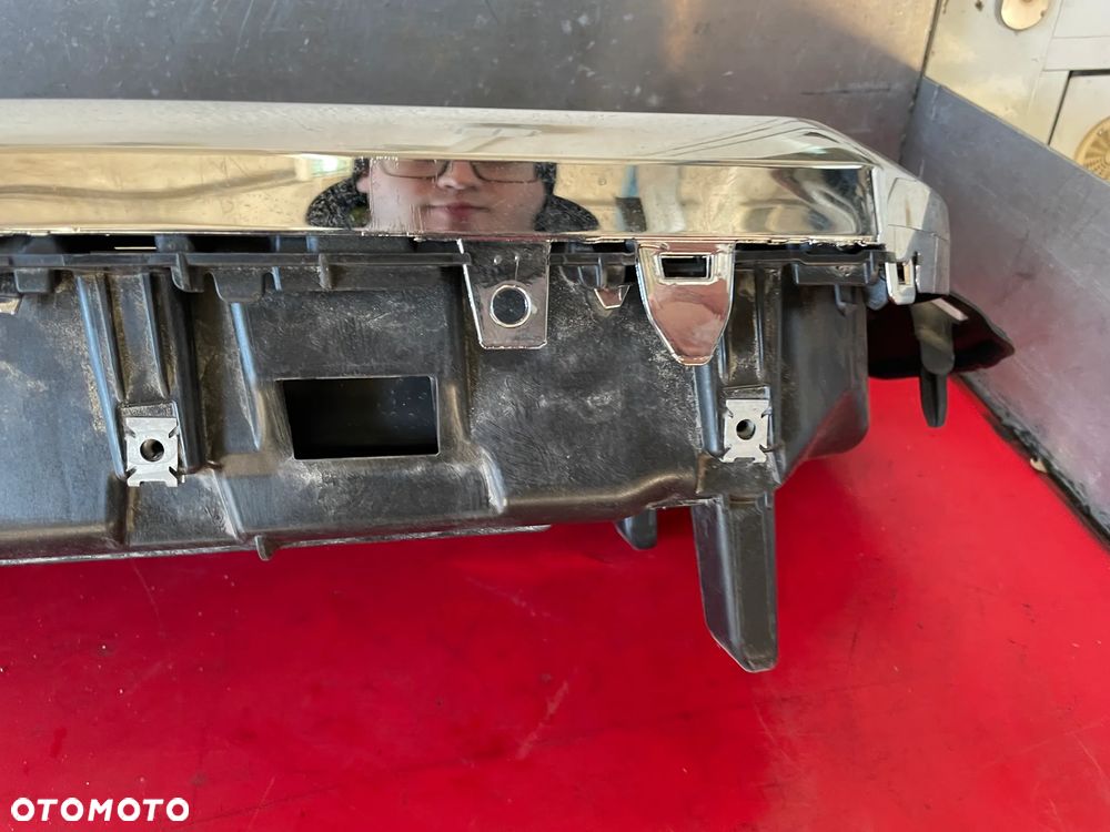 SKODA ENYAQ BEZ LED  GRILL ATRAPA ZDERZAKA - 8