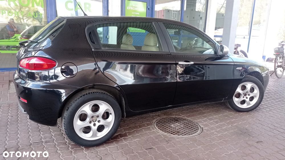 Alfa Romeo 147 1.6 Twin Spark ECO Eleganza - 10