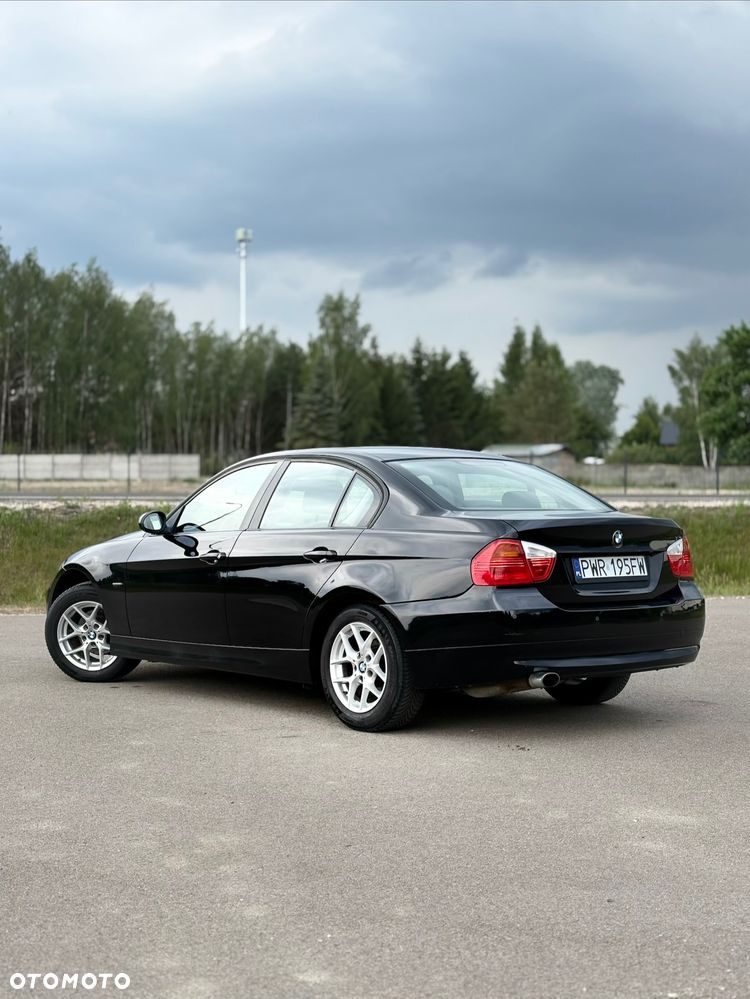 BMW Seria 3 320i - 4