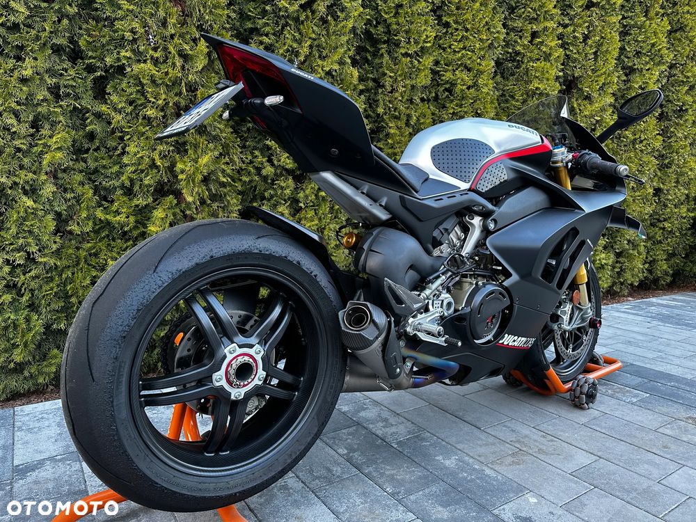 Ducati Panigale V4S - 2