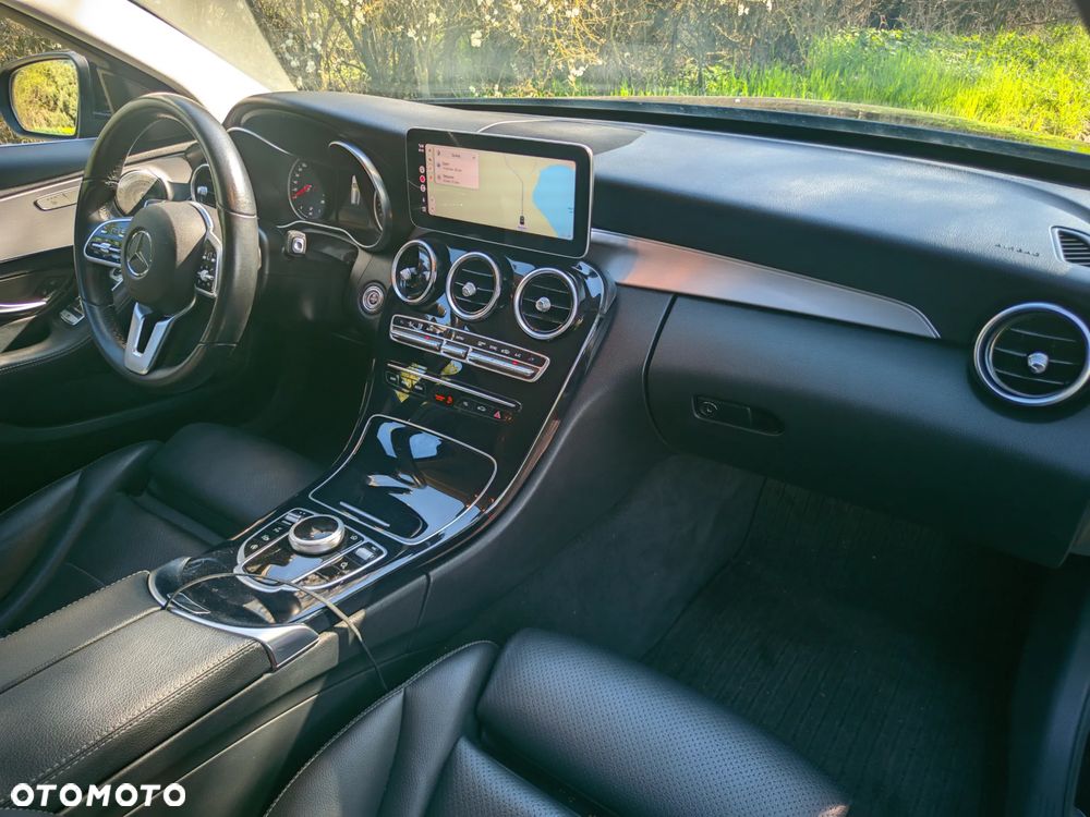 Mercedes-Benz Klasa C 220 d 9G-TRONIC AMG Line - 24