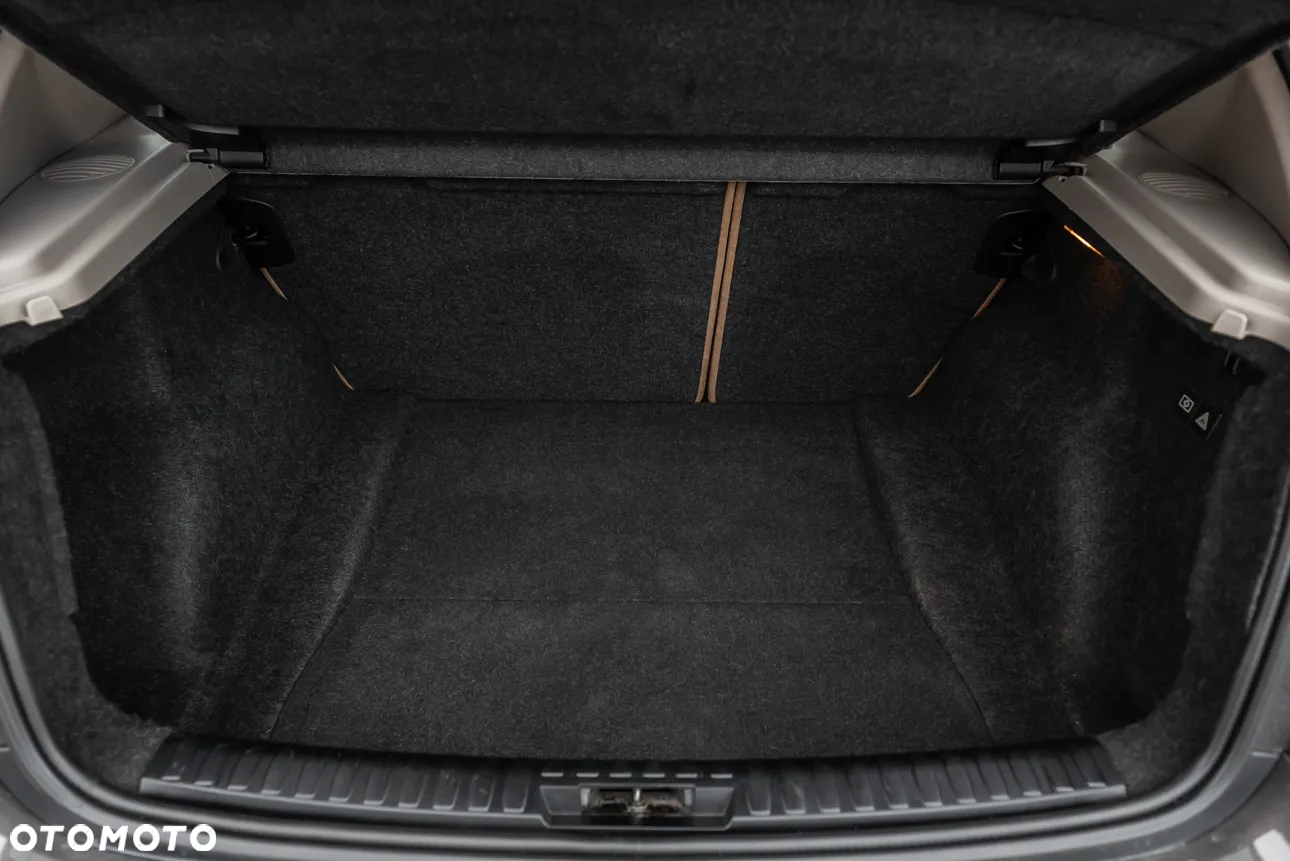 BMW Seria 1 120d - 25