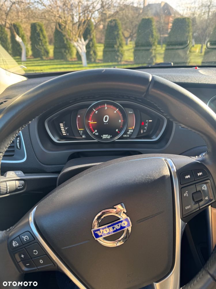 Volvo V40 D4 Drive-E Summum - 11