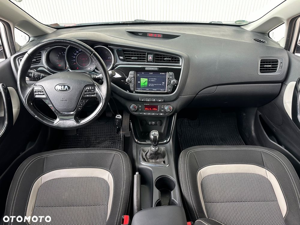 Kia Ceed 1.6 CRDi L Business Line - 6