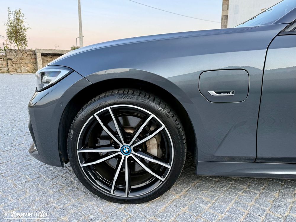 BMW 330 e xDrive Aut. M Sport - 9