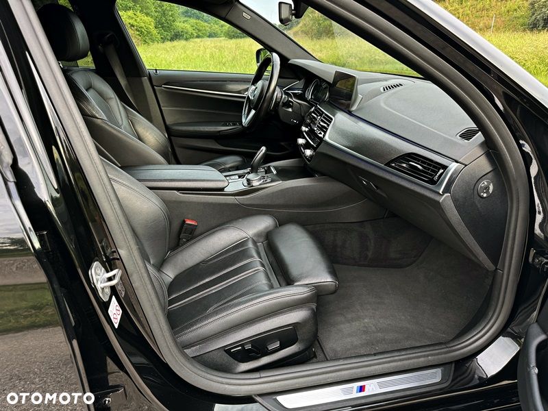 BMW Seria 5 525d M Sport sport - 31