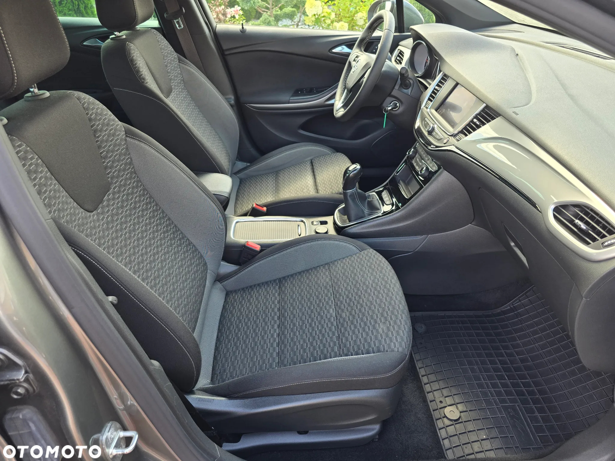 Opel Astra V 1.2 T GS Line S&S - 19