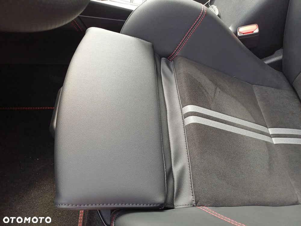 Ford Focus 2.3 EcoBoost ST X - 18