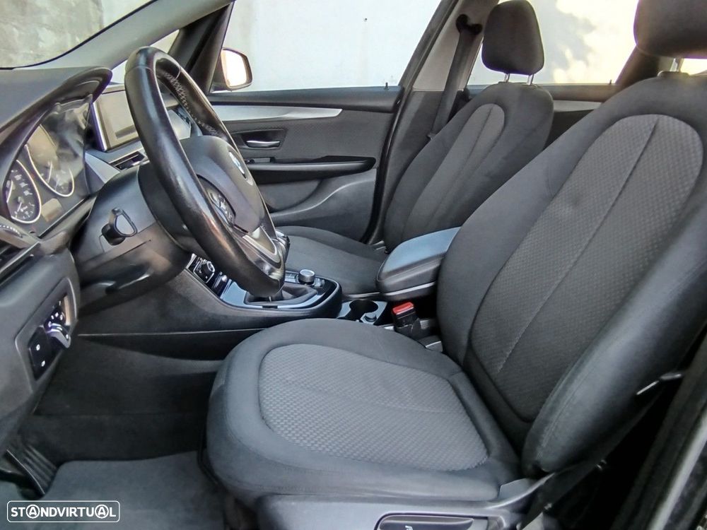 BMW 216 Active Tourer d Advantage - 24