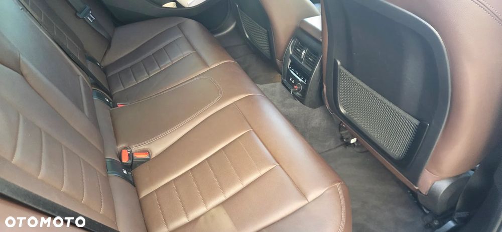BMW Seria 3 318d Sport Line - 21