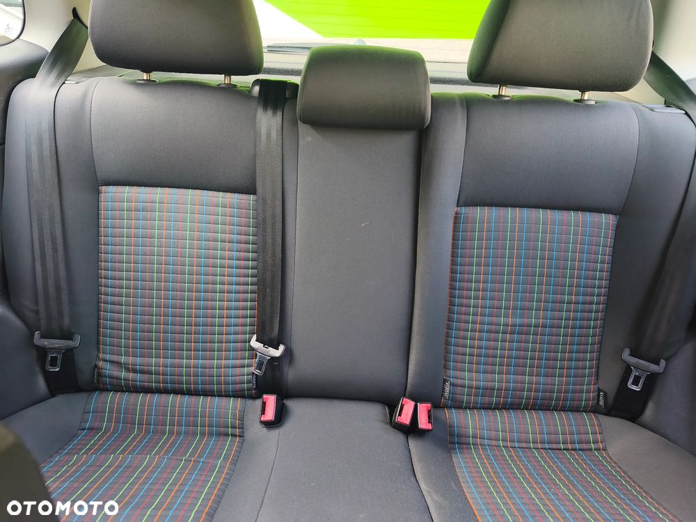 Volkswagen Polo 1.4 16V Comfortline - 13